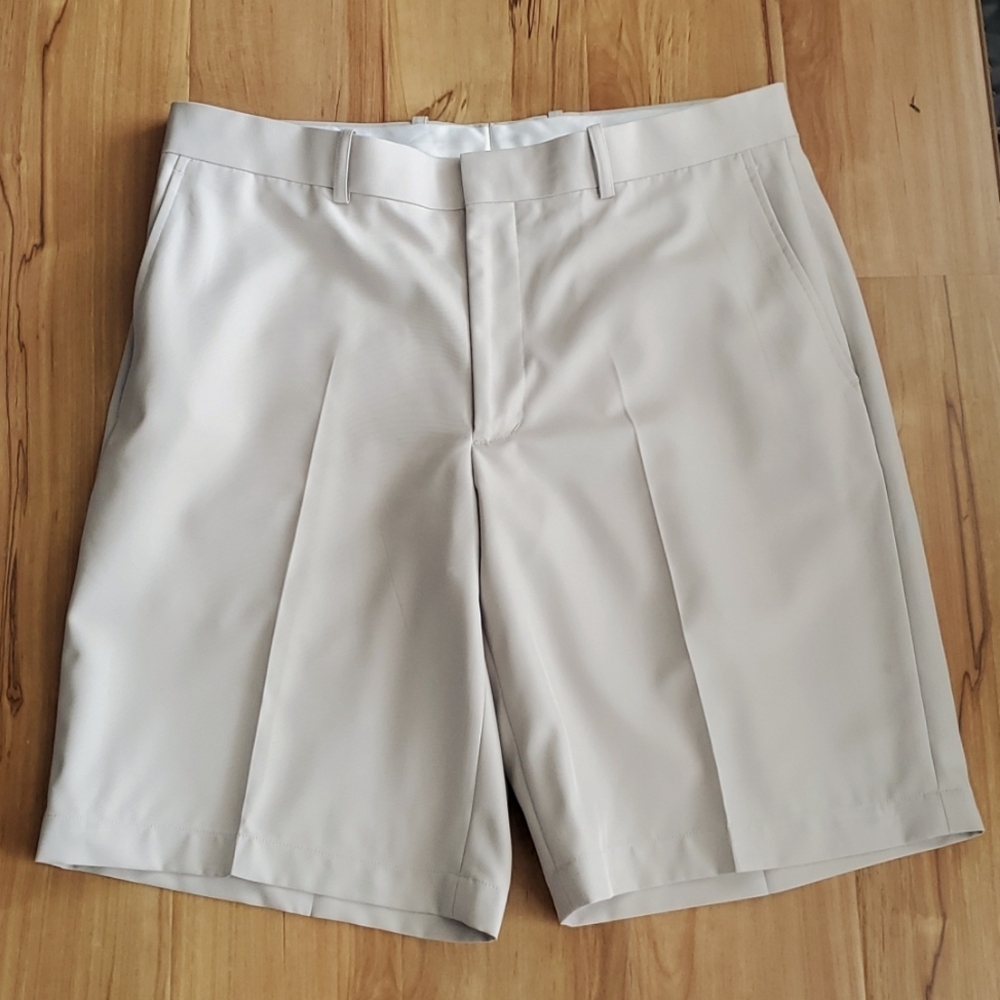 Men's Walter Hagen Golf Shorts W35